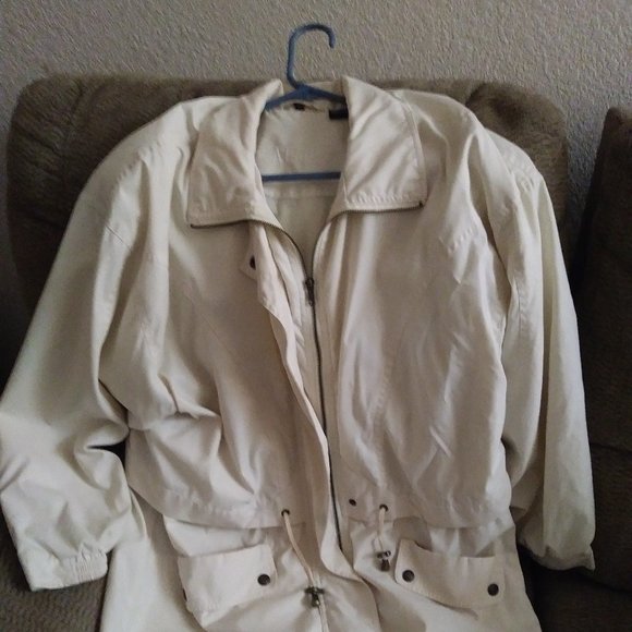 Aeros winter white wind and cold barrier jacket - Picture 2 of 6